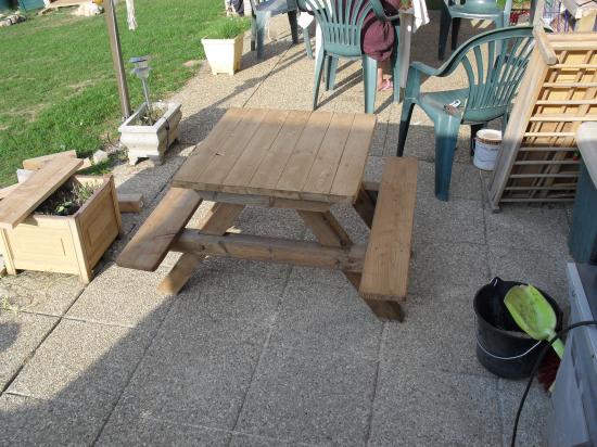 table enfants exterieur