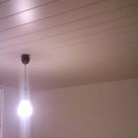isolation plafond finition frissette pvc