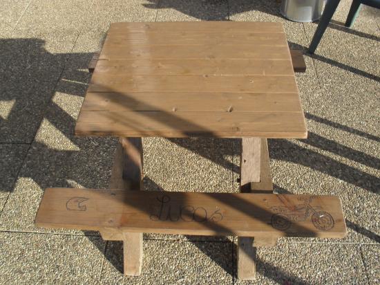 table enfants exterieur